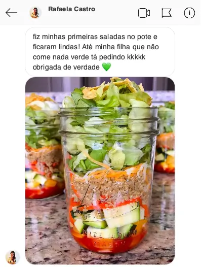Mensagem de Rafaela no WhatsApp mostrando as primeiras saladas montadas